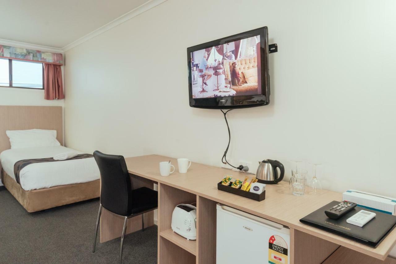 Coffs Windmill Motel Coffs Harbour Bagian luar foto